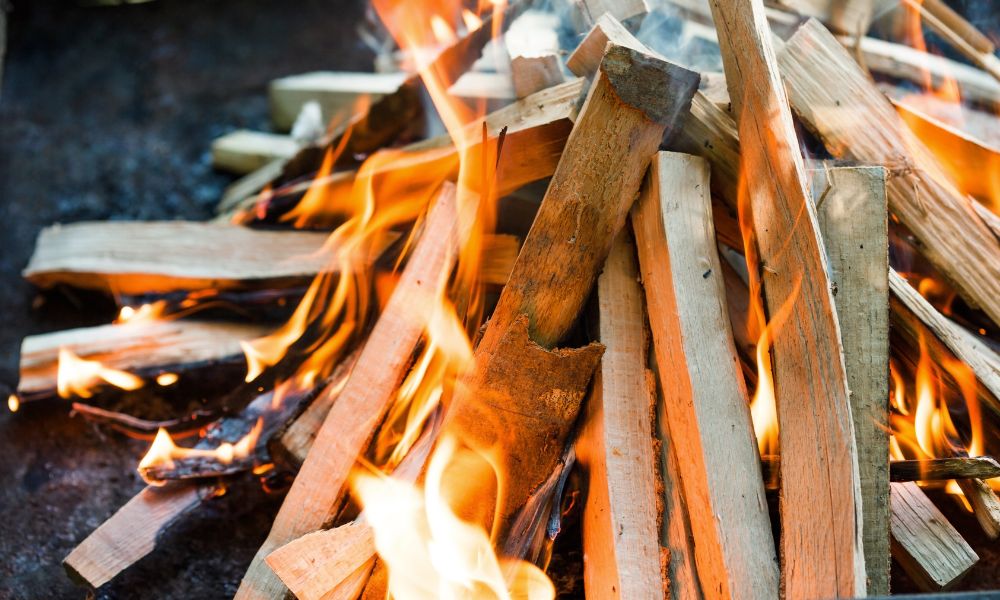 Kiln-Dried Wood vs. Naturally Aged Wood: Which Is Better?